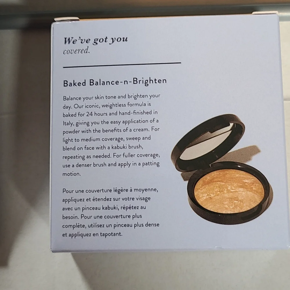 Laura Geller Baked Balance-N-Brighten Color Correcting Foundation-Light W Brush